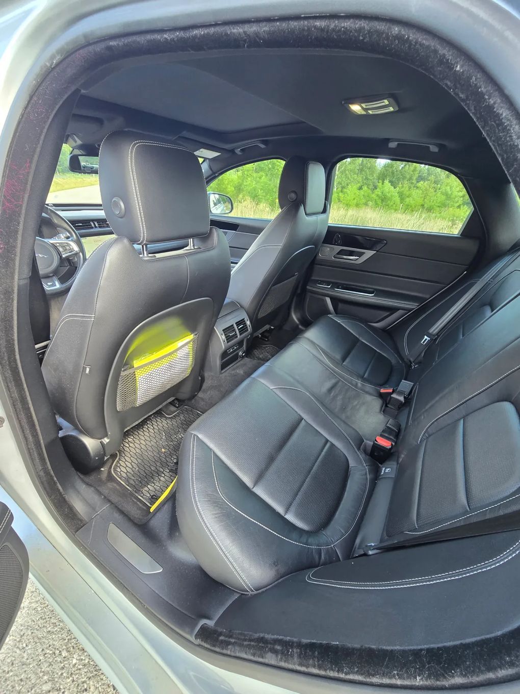 Jaguar XF R-Sport, Kamery 360, Radar, Dociągi drzwi
