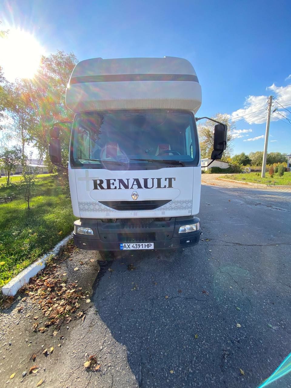 RENAULT    Midlum