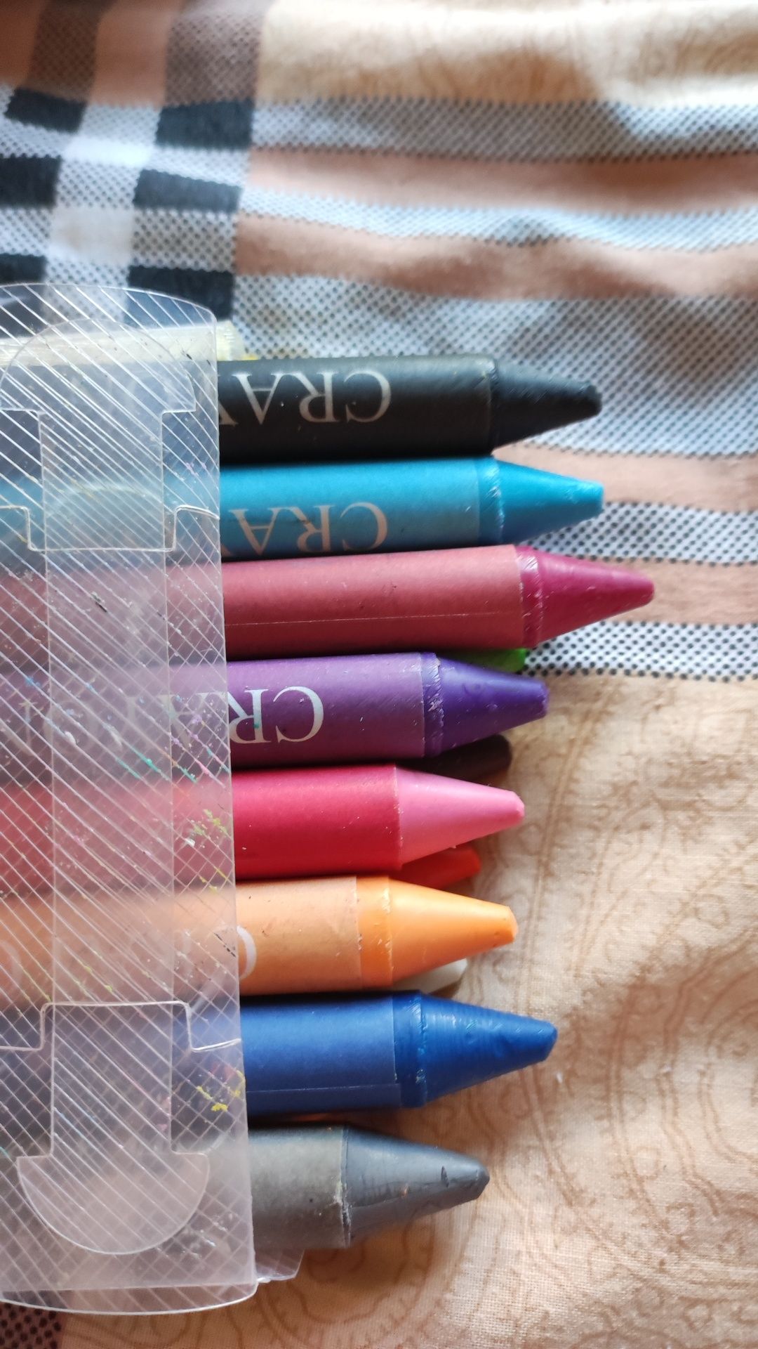 Crayons max 16 шт олівці