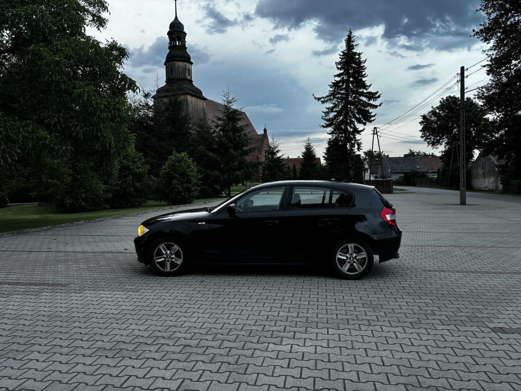 BMW  e87    120d