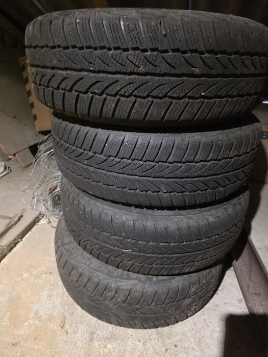 Opony zimowe na felgach stalowych Opel Astra H