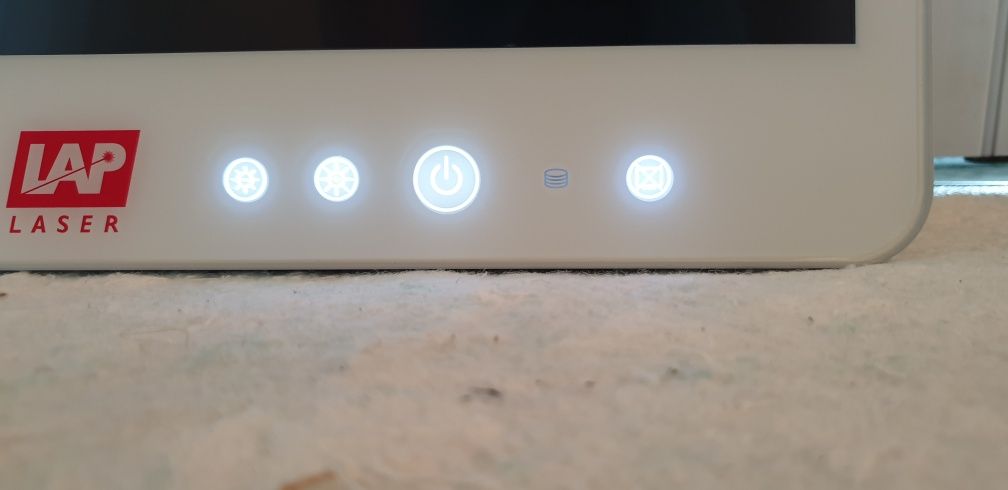 Łap Laser , komputer z ekranem dotykowym , uszkodzony