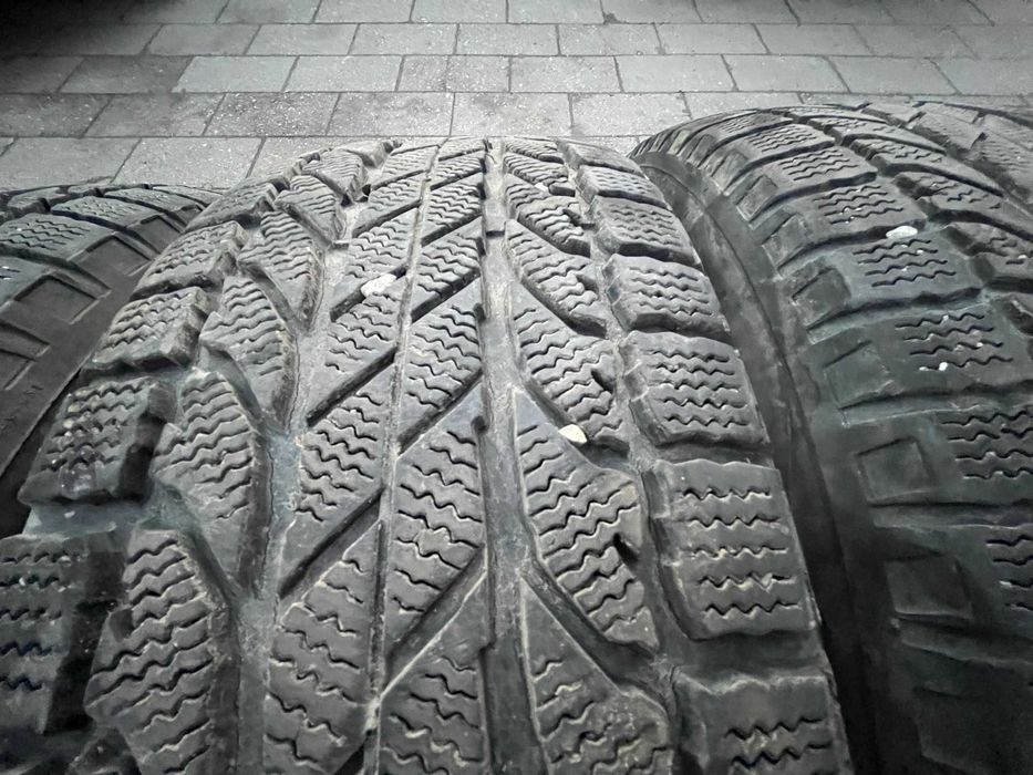 Opony zimowe 225/65/R17 SUV