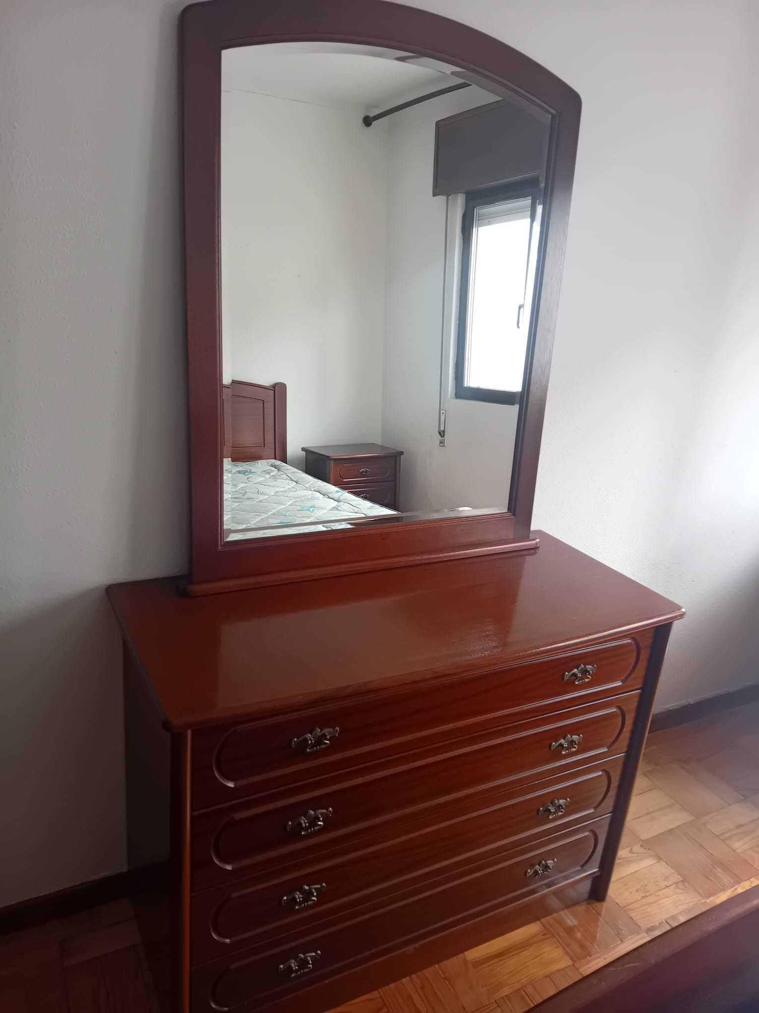 Vendo Móveis Diversos - Zona de Lamego, Viseu