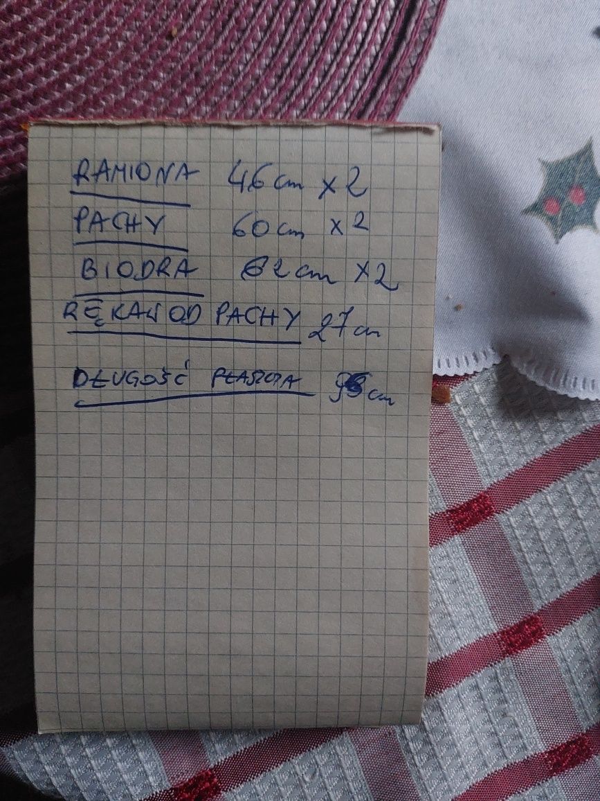 Czarne futro karakuły