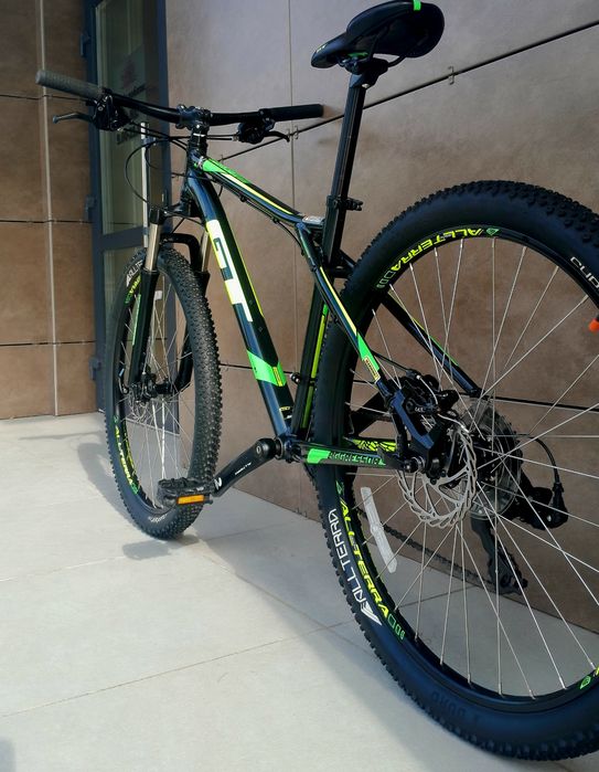 НОВИЙ GT Aggressor Sport  Рама М ,Колеса 27.5