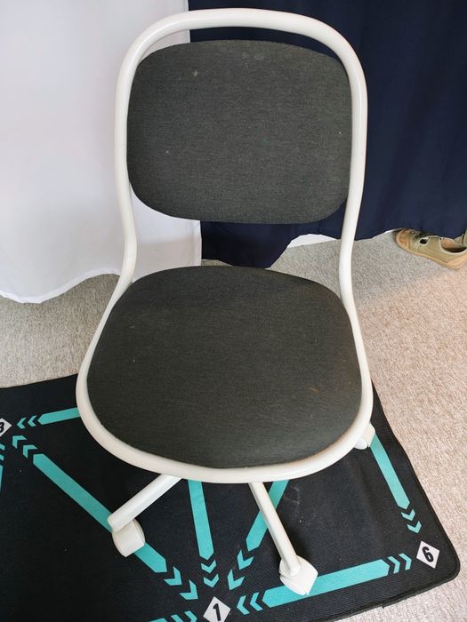Obrotowe krzesło dziecięce IKEA