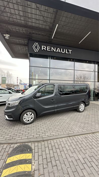Wynajem. 9 osobowy bus 2024 r Renault Trafic Long. Najbogatsza wersja