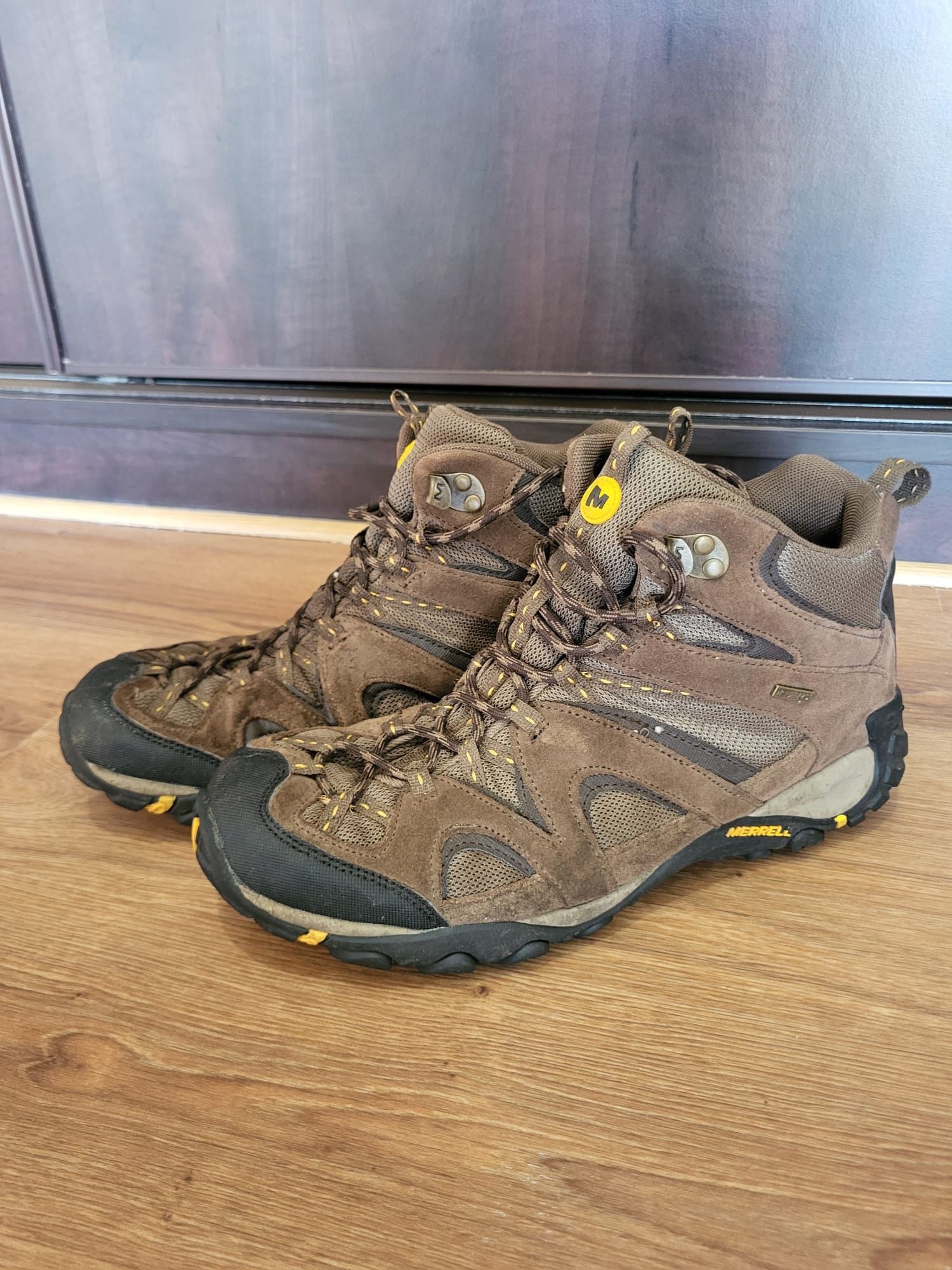 Botas Merrell castanhas