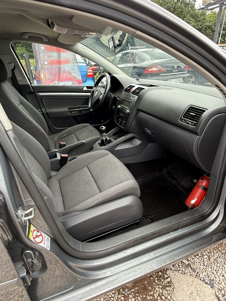 Na Sprzedaż Vw Golf 1.9D/alu/fajny stan/klima/alu/zamiana/gwarancja