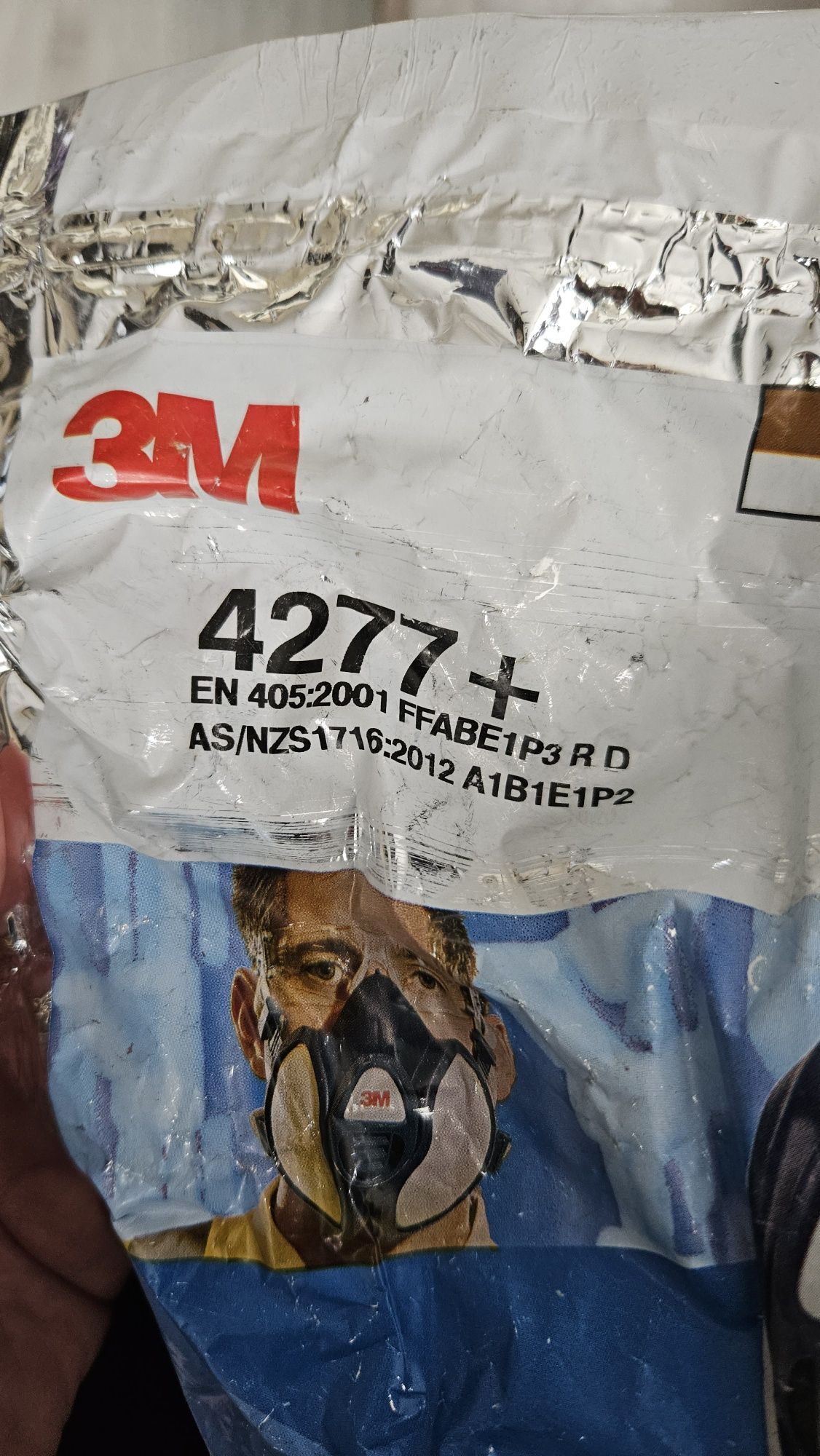 Maska przeciwpylowa 3M 4277+