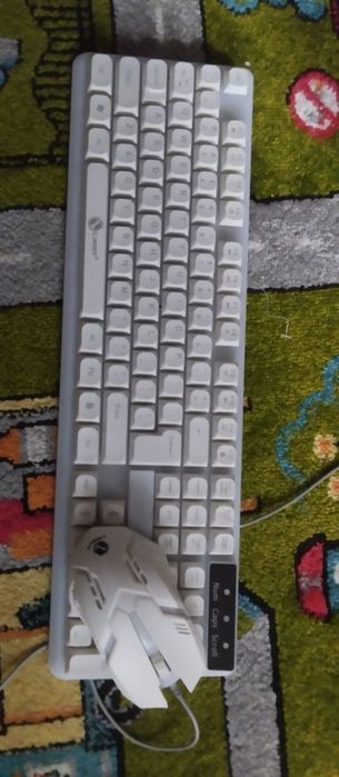 Продам клавиатуру и мышку