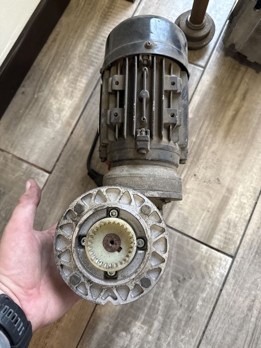 Silnik podajnika ogniwo eko plus biecz.