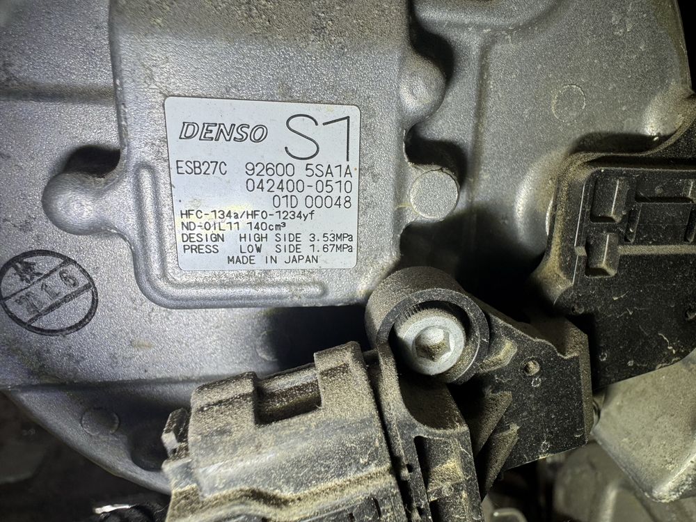 Компрессор кондиционера Nissan Leaf 2 (926005SA1a)