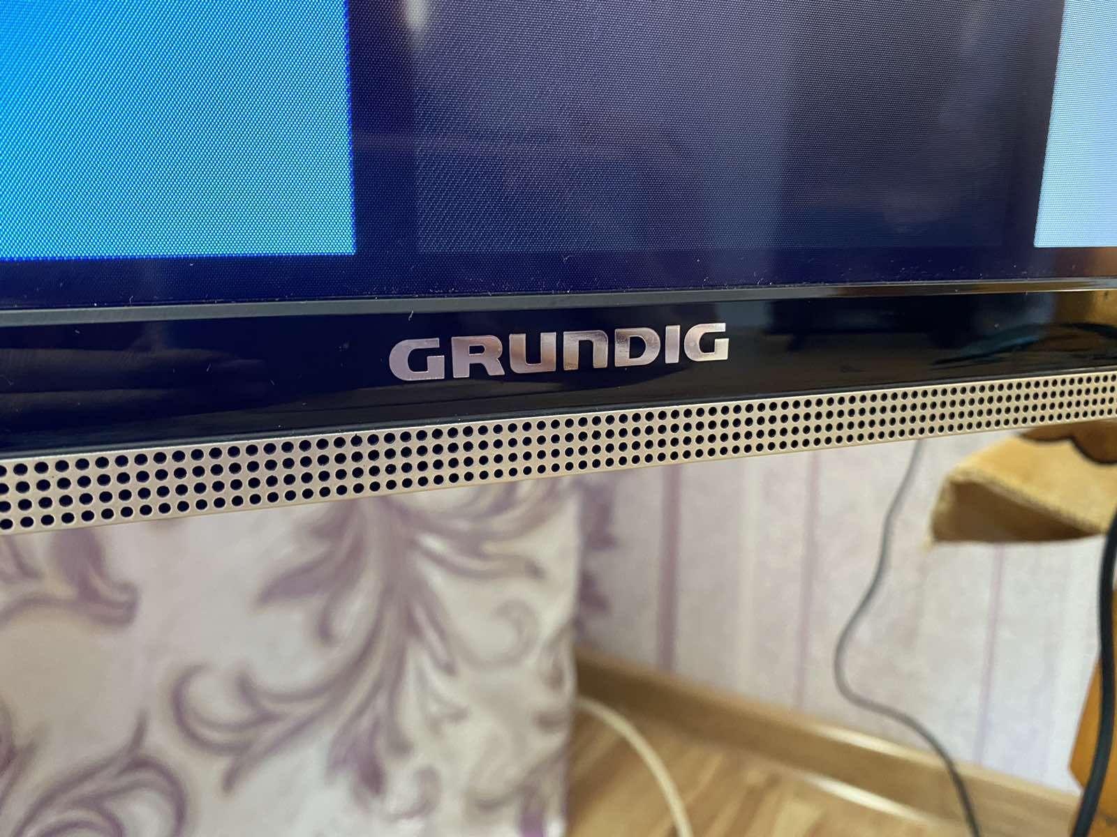 Телевізор Grundik 55