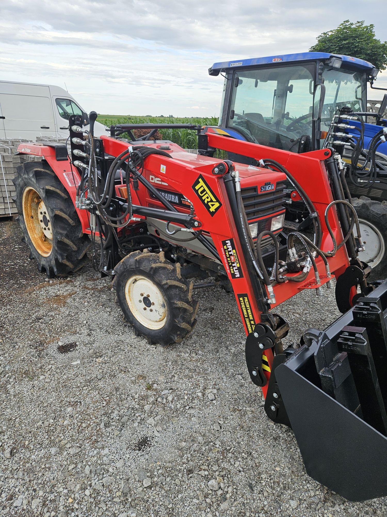 Art-Tur  Ładowacz Tur 4 euro ramka iseki yanmar kubota shibaura
