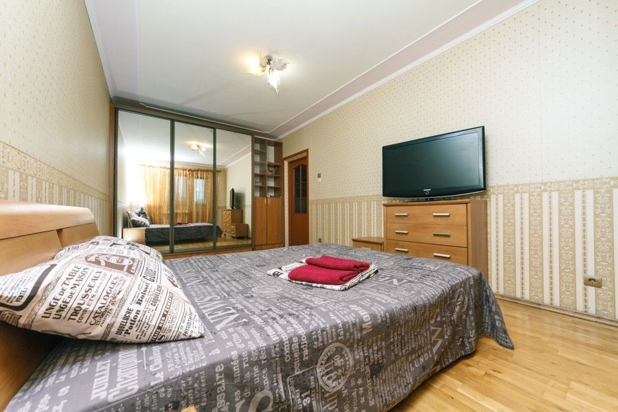 Посуточно  квартира Оболонский пр-кт 36Д м. героев днепра