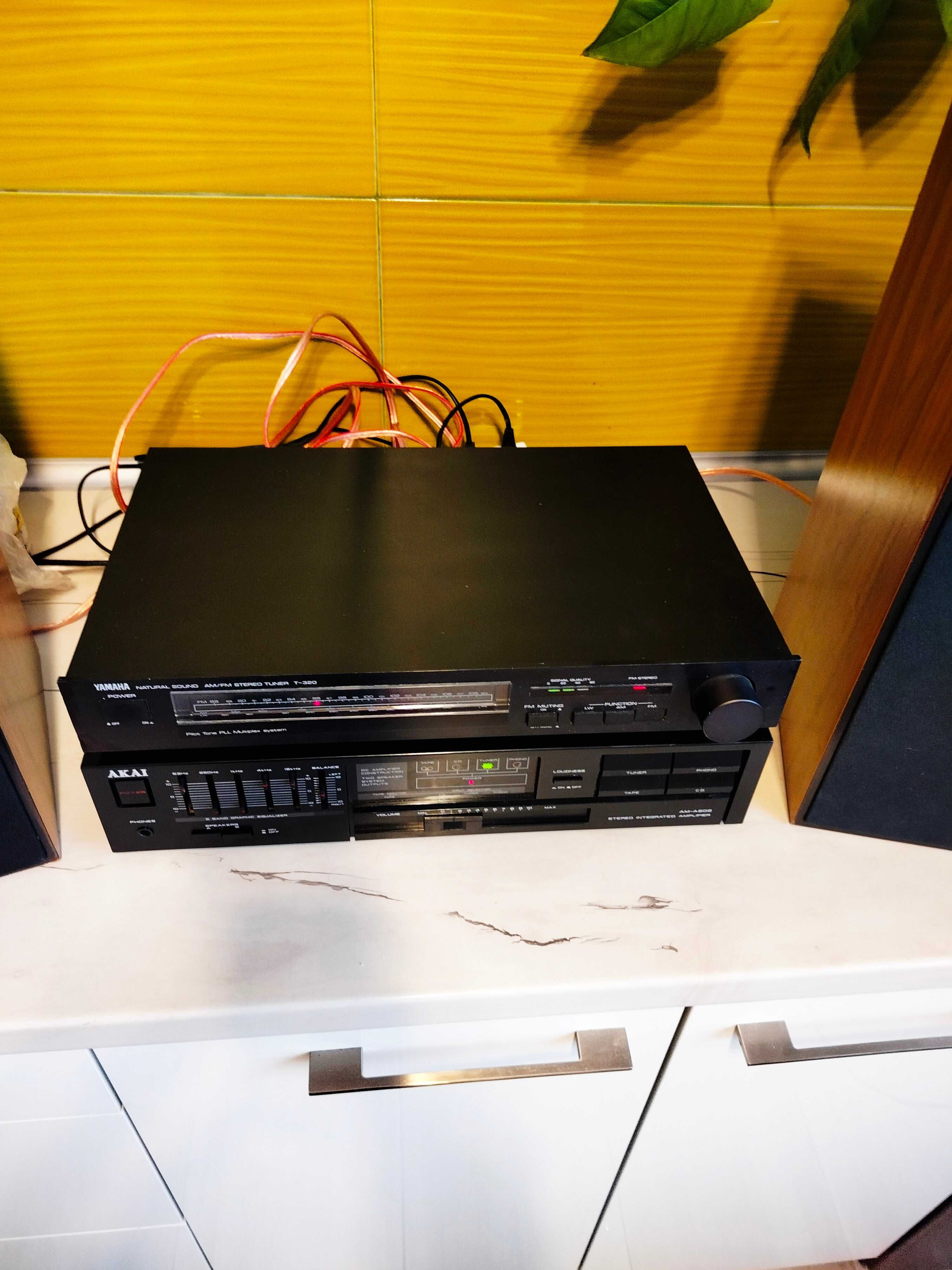 sprzedam wzmacniacz akai  plus tuner yamaha