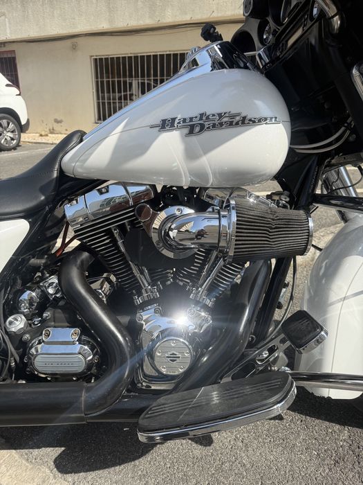 Harley davidson street glide 1690 (nacional)