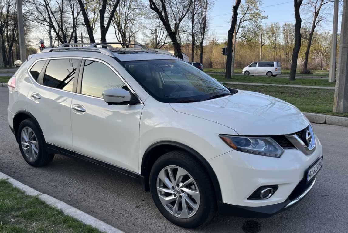 Nissan Rogue  SL AWD .Стоит газ. Максимальная комплектация.
