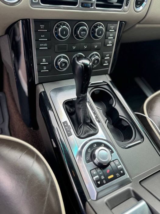 Продам Land Rover Rang Rover 3.6d (2010)