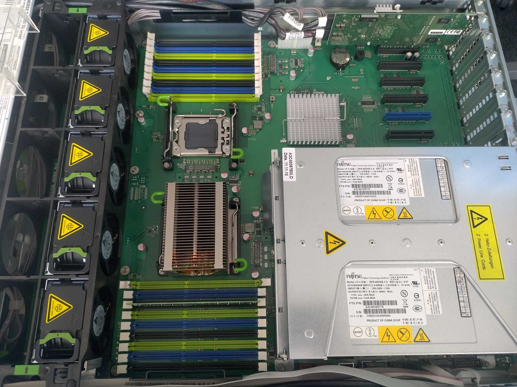 Serwer Fujitsu Primergy RX300 S6