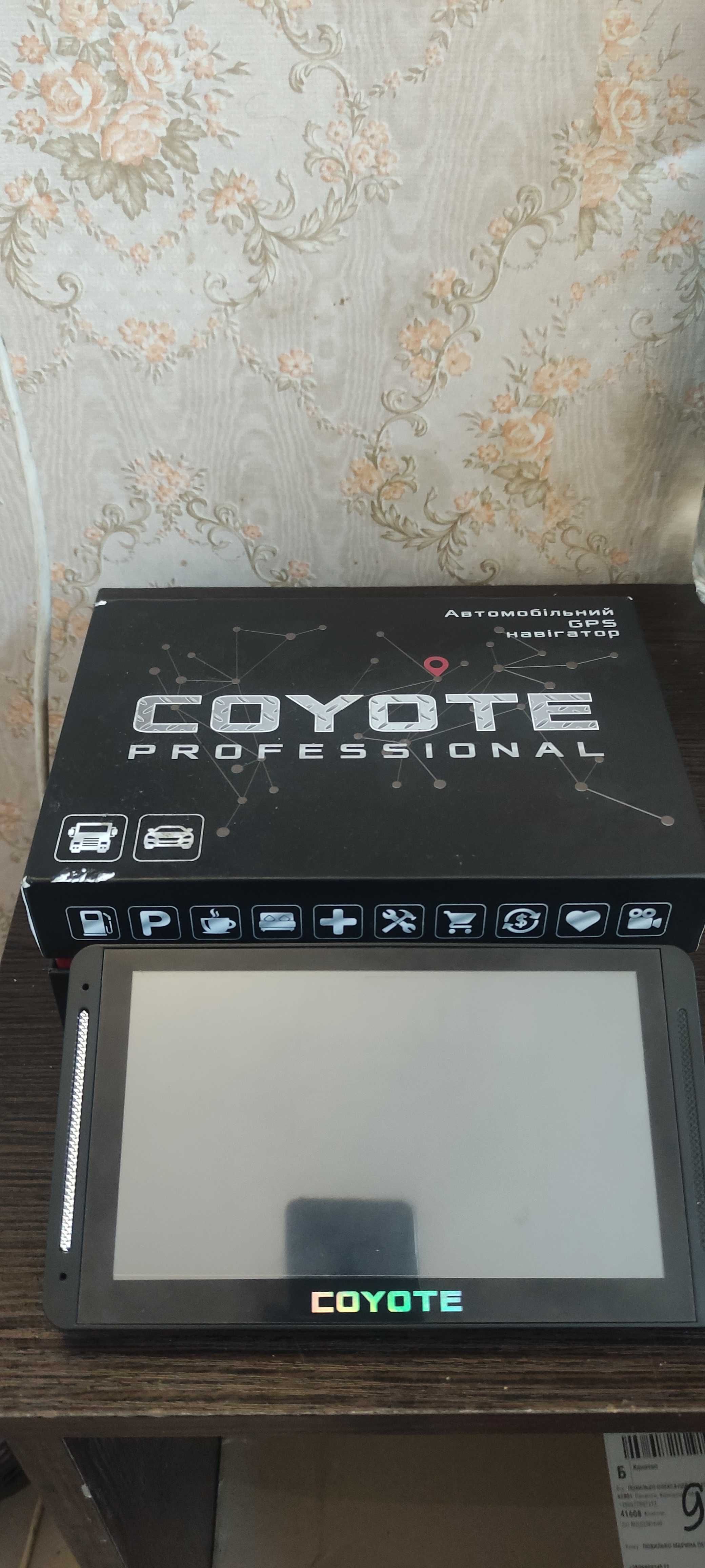 GPS навігатор з реєстратором COYOTE 940