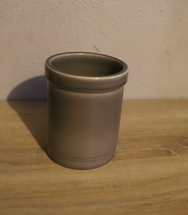 vaso alto cinzento