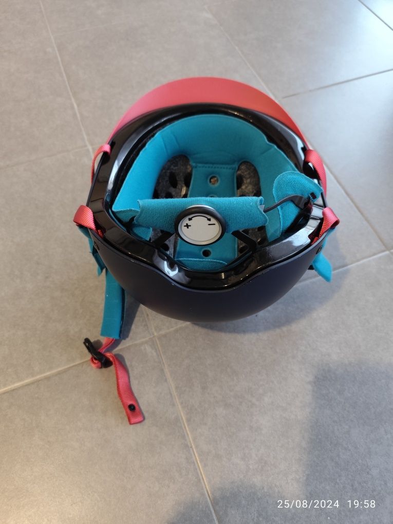 Vendo capacetes/toques de equitação