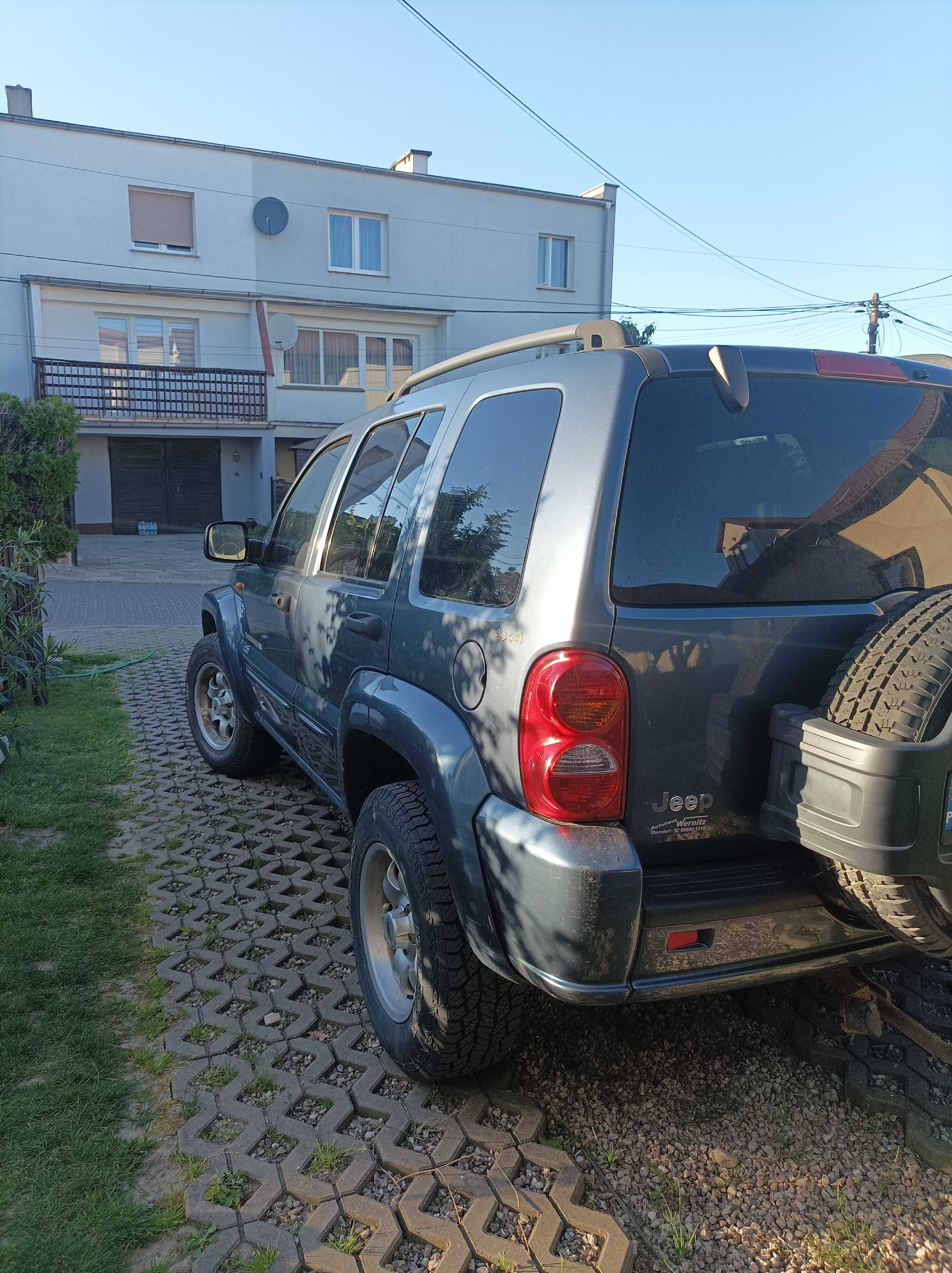 Sprzedam Jeep Liberty 2002 w dobrym stanie