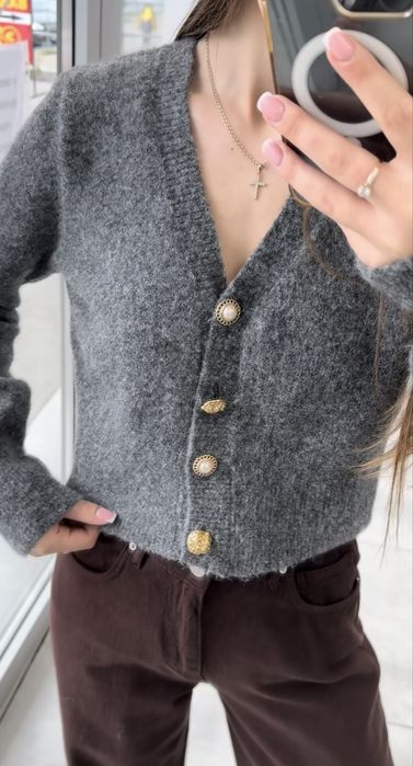 Трендовий кардиган з акцентними ґудзиками, шоколад беж білий сірий