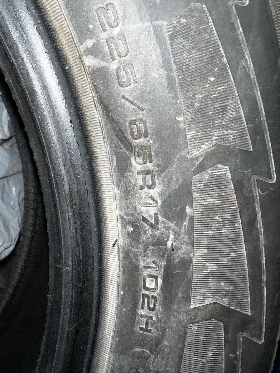 225 65 R17 Good Year Ultra Grip Performance SUV зимові