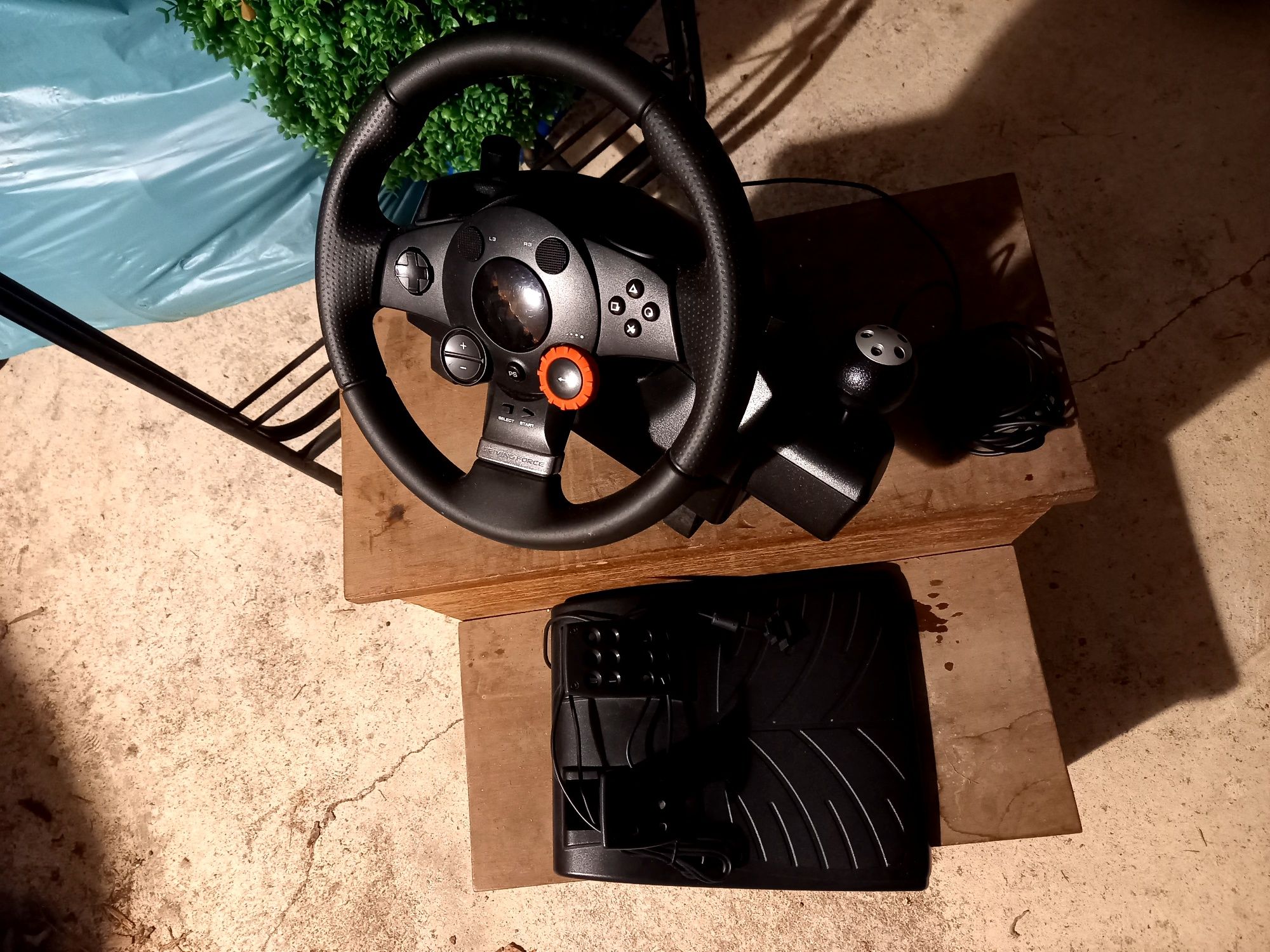 Volante Game - Logitech Driving Force GT