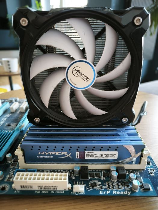 Komputer, procesor Intel i7-3770, płyta główna Gigabyte, Ram 16GB DDR3