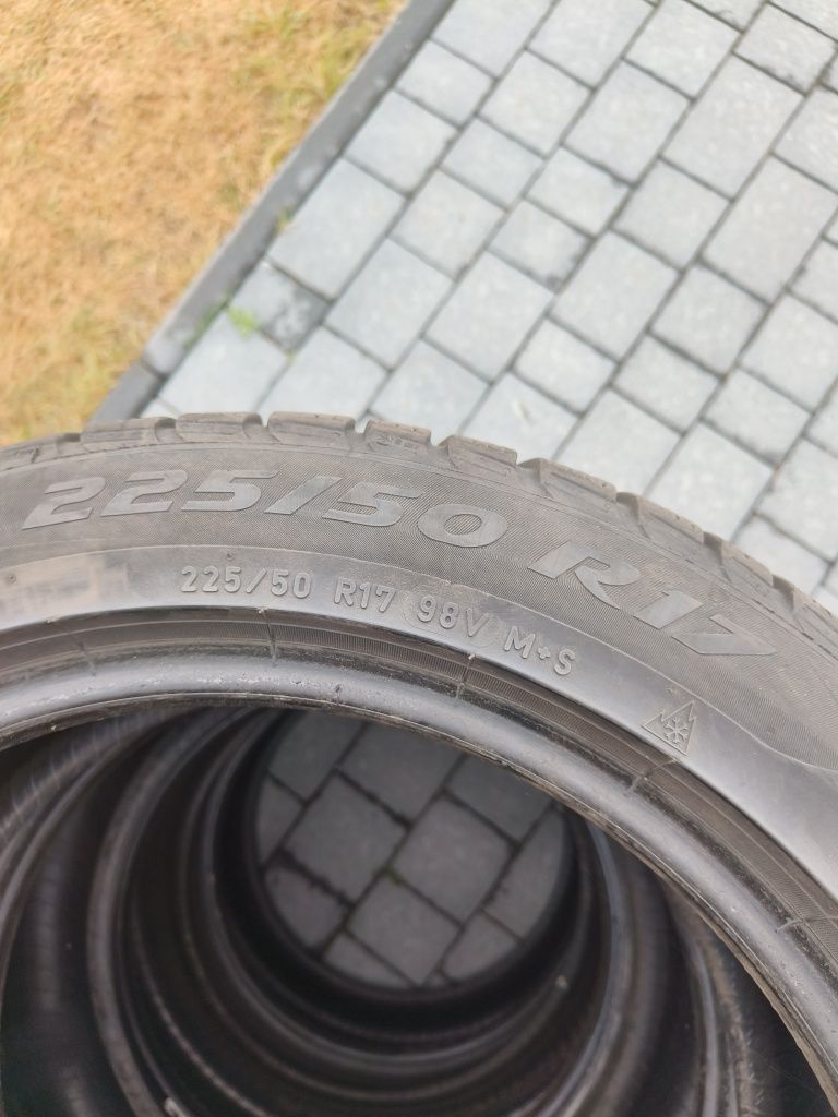 Opony Pirelli Sottozero 3 225/50 r17
