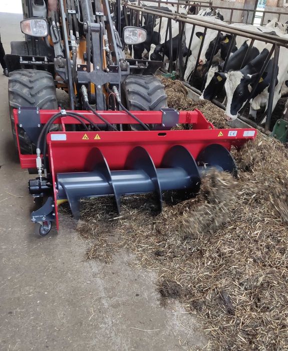 Podgarniacz Paszy Magnum