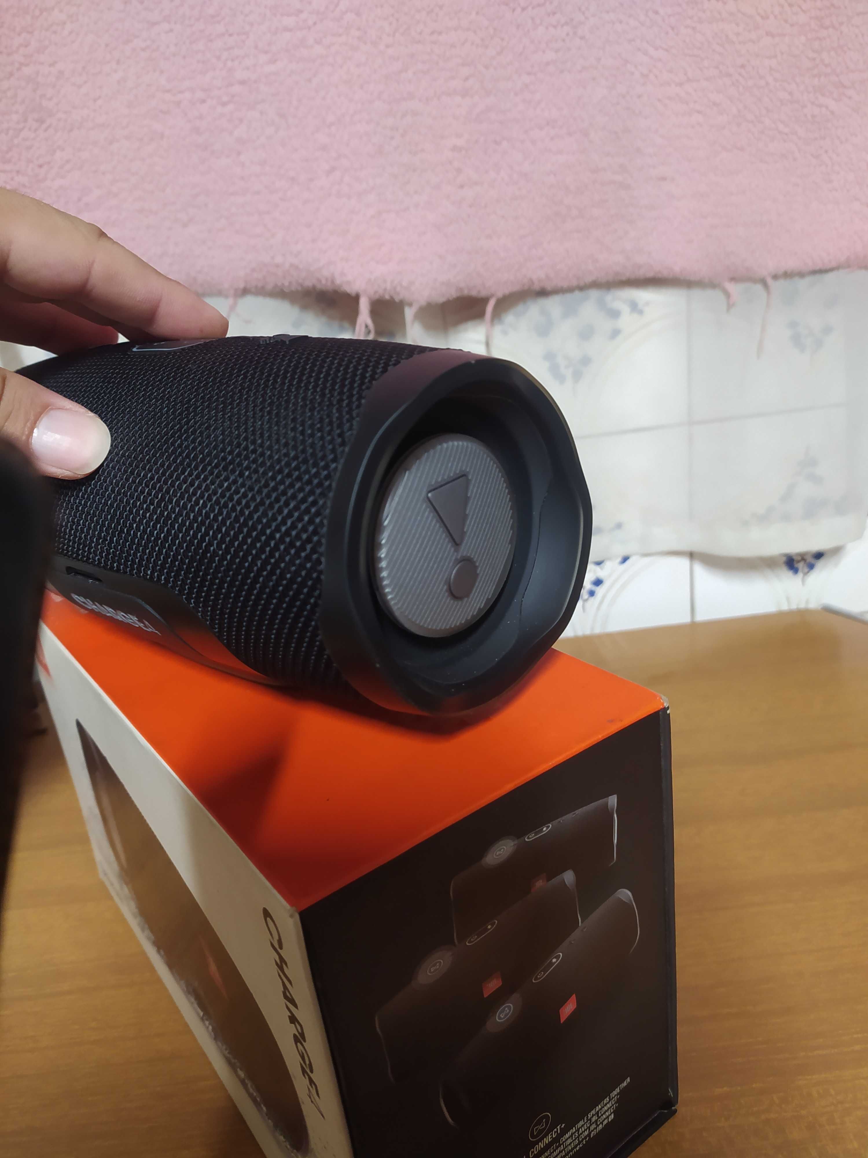 Vendo JBL Charge 4