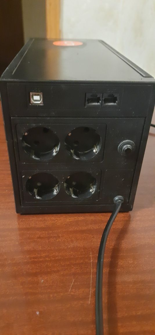 Лінійно-інтерактивне ДБЖ Powercom Raptor RPT-2000AP LCD Schuko