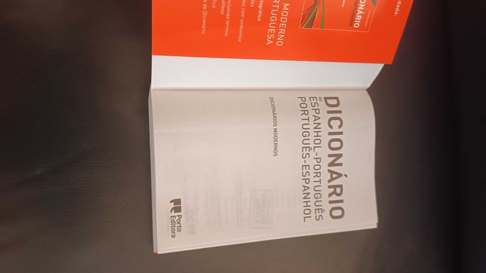 Dicionário Espanhol-Português e Português-Espanhol