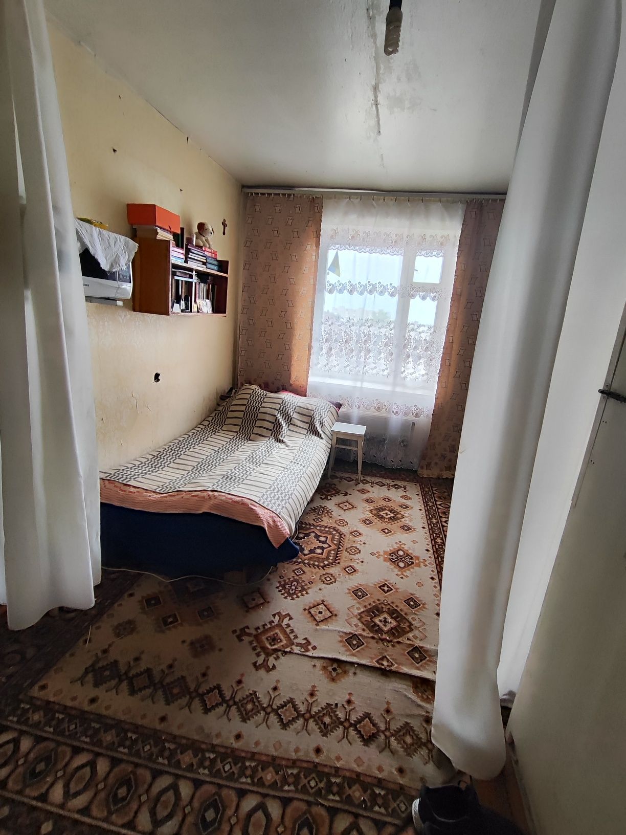 Продаж кімнати в гуртожитку в центрі