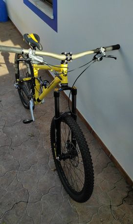 Bicicleta de downhill / freeride / enduro Banshee
