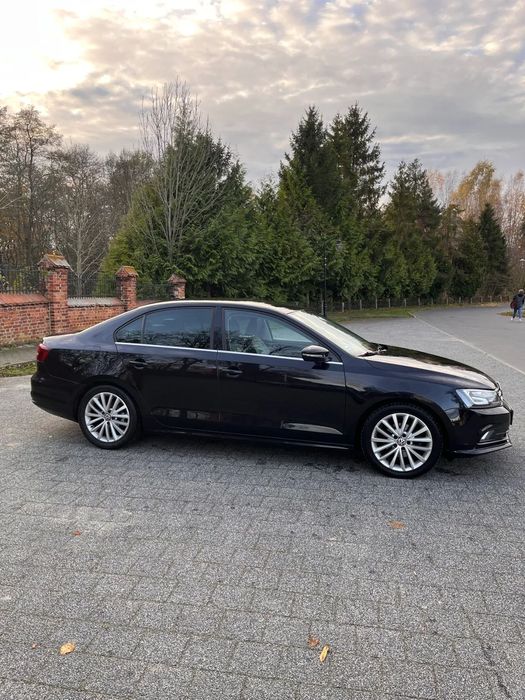 Volkswagen Jetta Faktura 23% - VW JETTA 2.0 TDI 150 KM Highline/Serwisowany