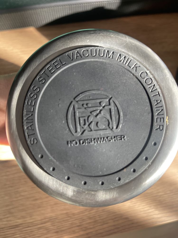 Pojemnik na mleko metalowy z wezykiem do ekspresu autamatycznego