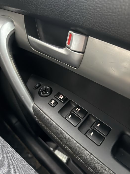 Kia Sorento 2.2 дизель 2011 год механика 4*4