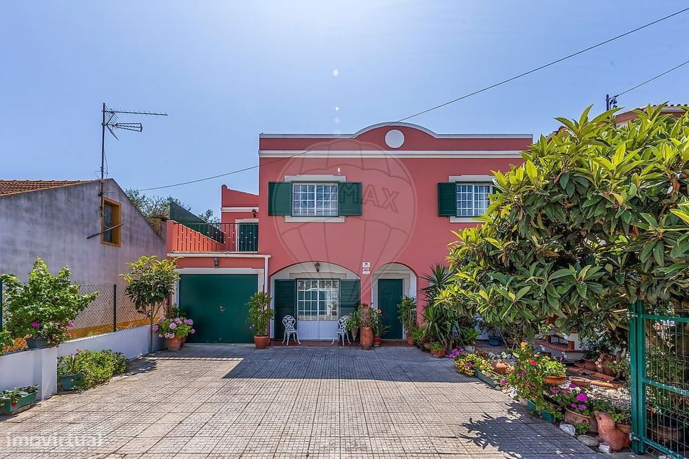 Moradia T5 para venda