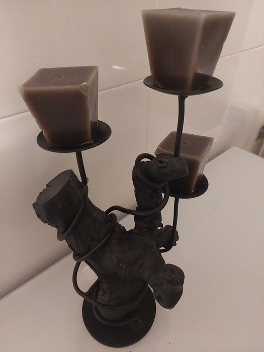 Castiçal em Madeira pintada preto