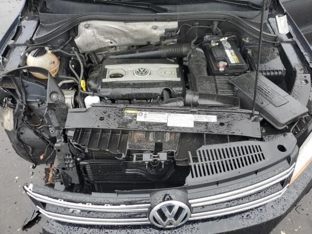 Volkswagen Tiguan 2016 2.0 бензин