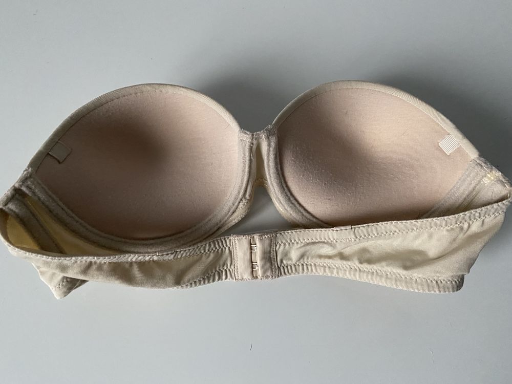 Biustonosz push up bez ramiaczek Calvin Klein 75A