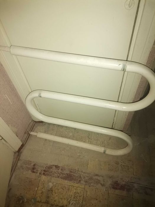 Продам рушникосушку у ванну