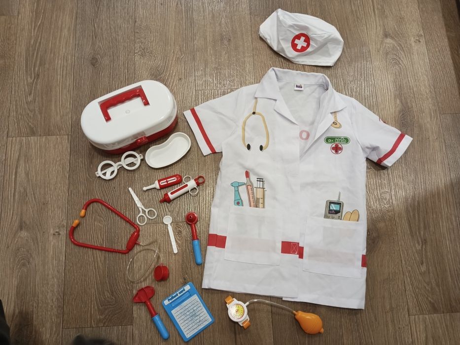 Іграшковий набір лікаря